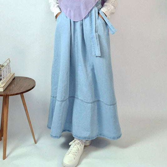 جيبة جينز كلوش بحزام